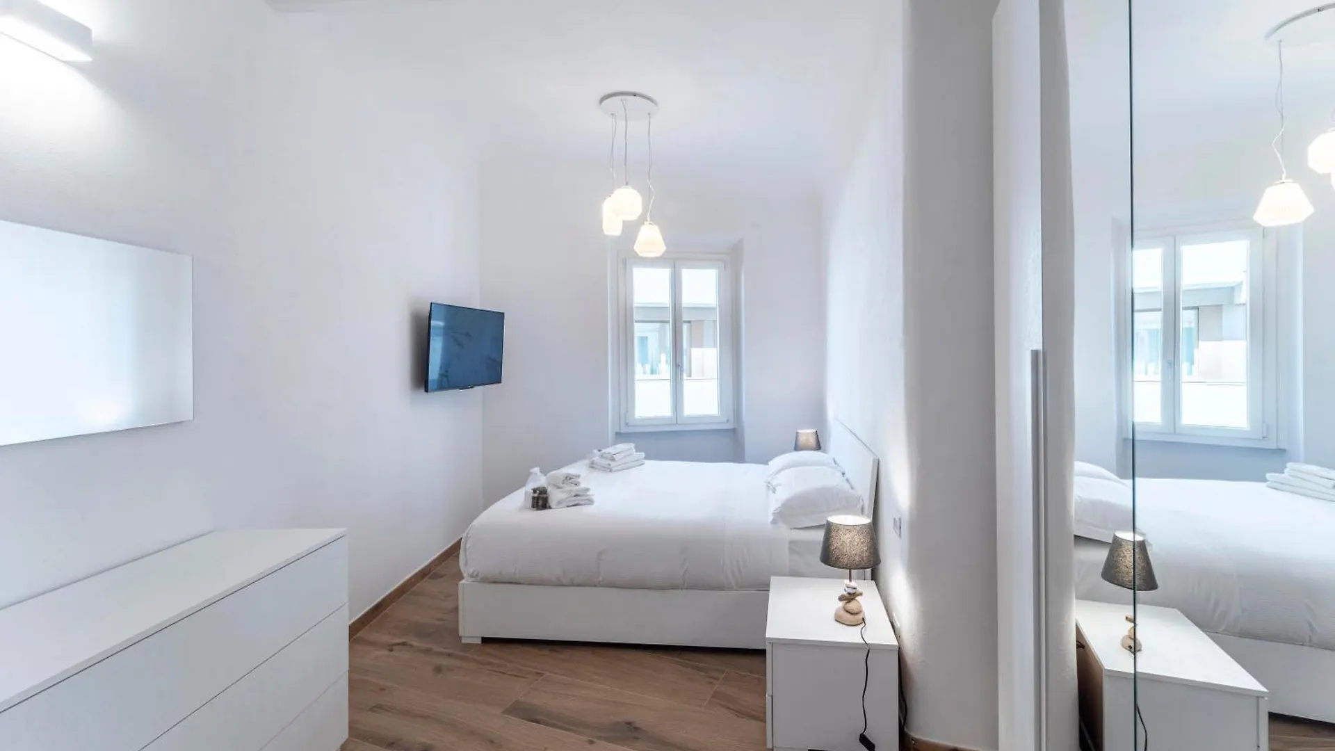 Unyca - Your Home In Firenze 0*,  Italia